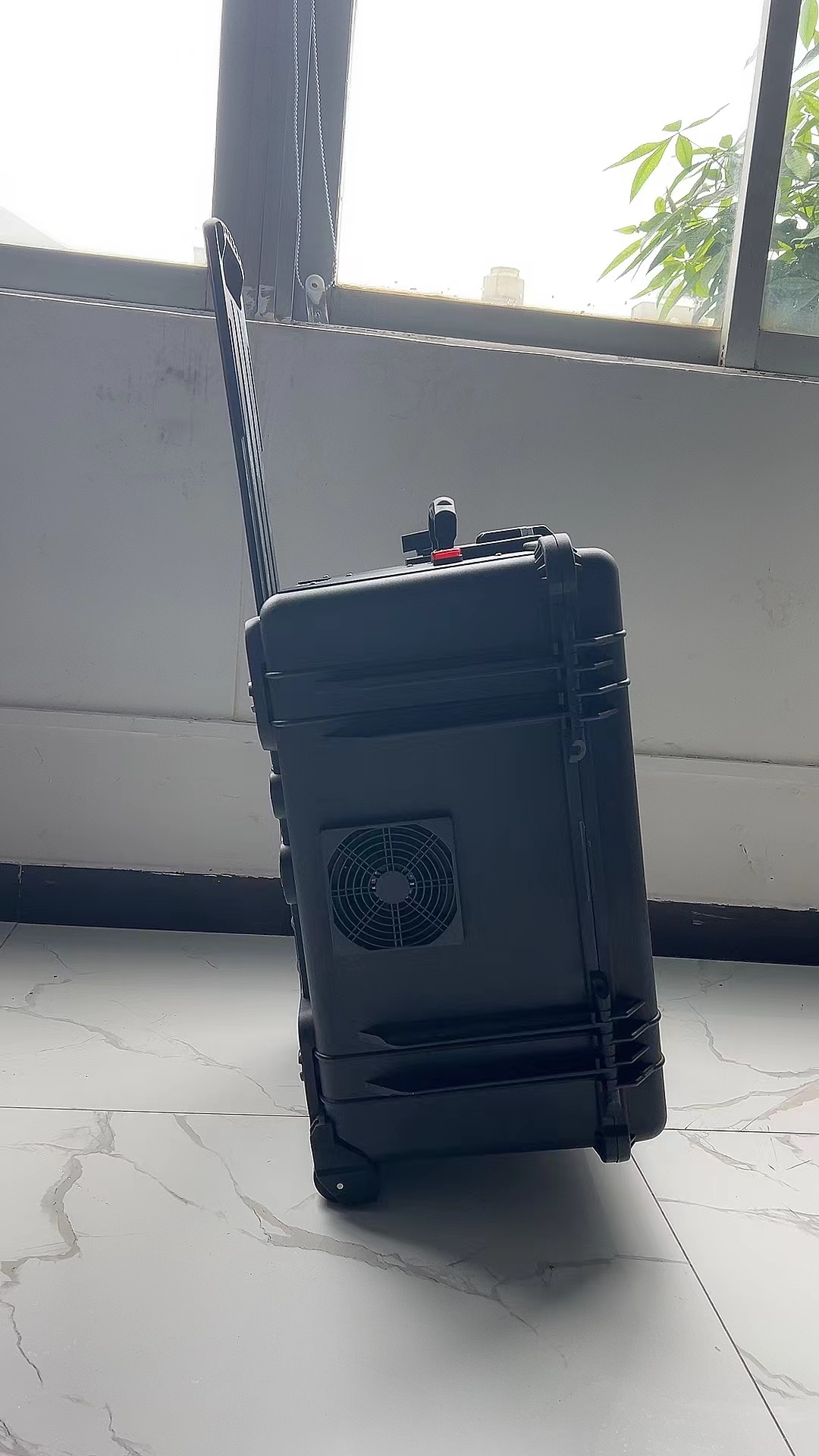 番禺手拉箱型移动通信干扰器